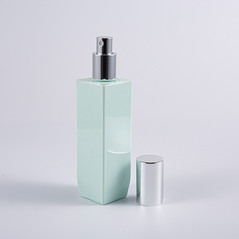 Multiplex Color Option Square Figura 120ml PETG Crassitudo Wall Lotion Utrem Cum Aluminium Pump Cap 